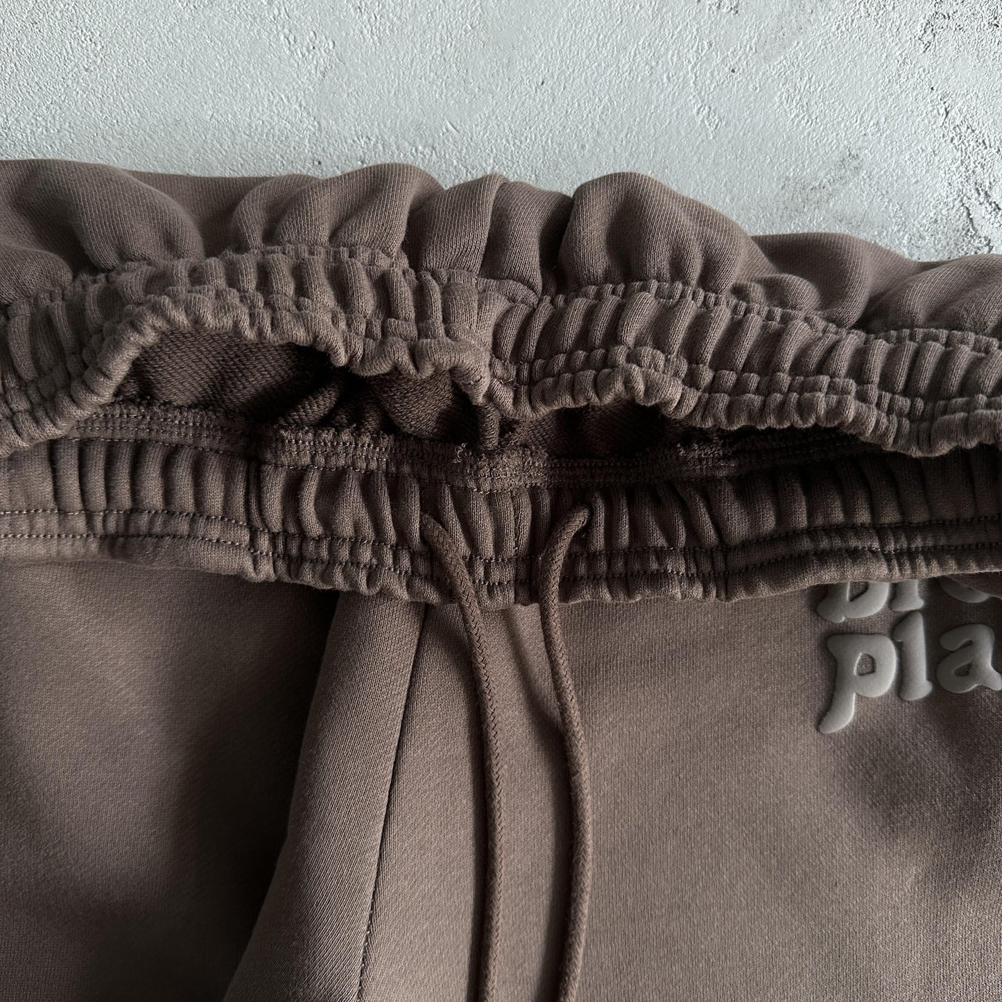 Broken P Granite Base Suit