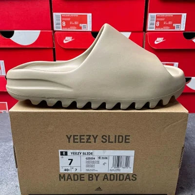 Yeezy Slide +10